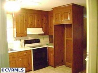 1105 Canterbury Ln, Colonial Heights, VA 23834