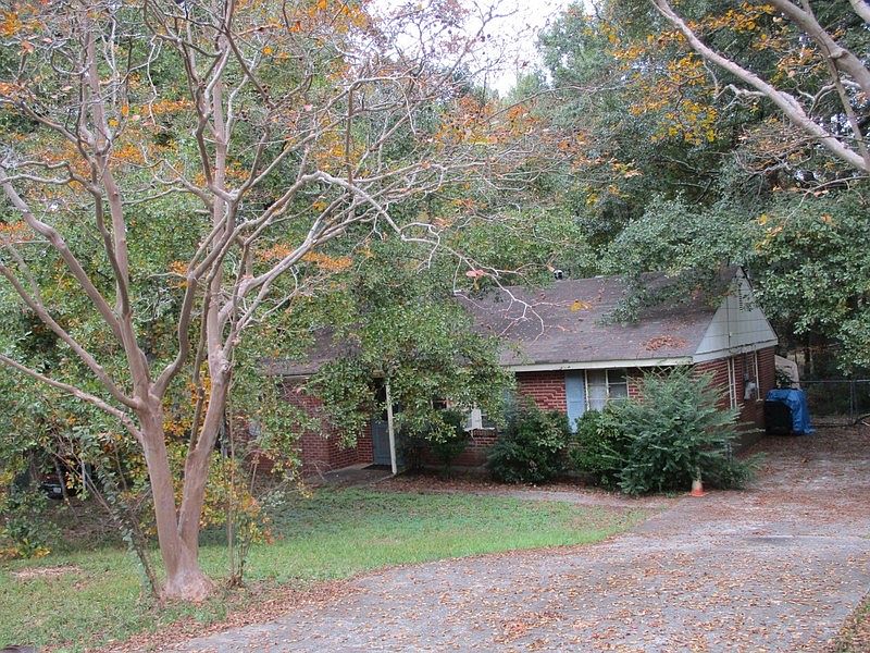 2nd image of 722 Glenn Dr