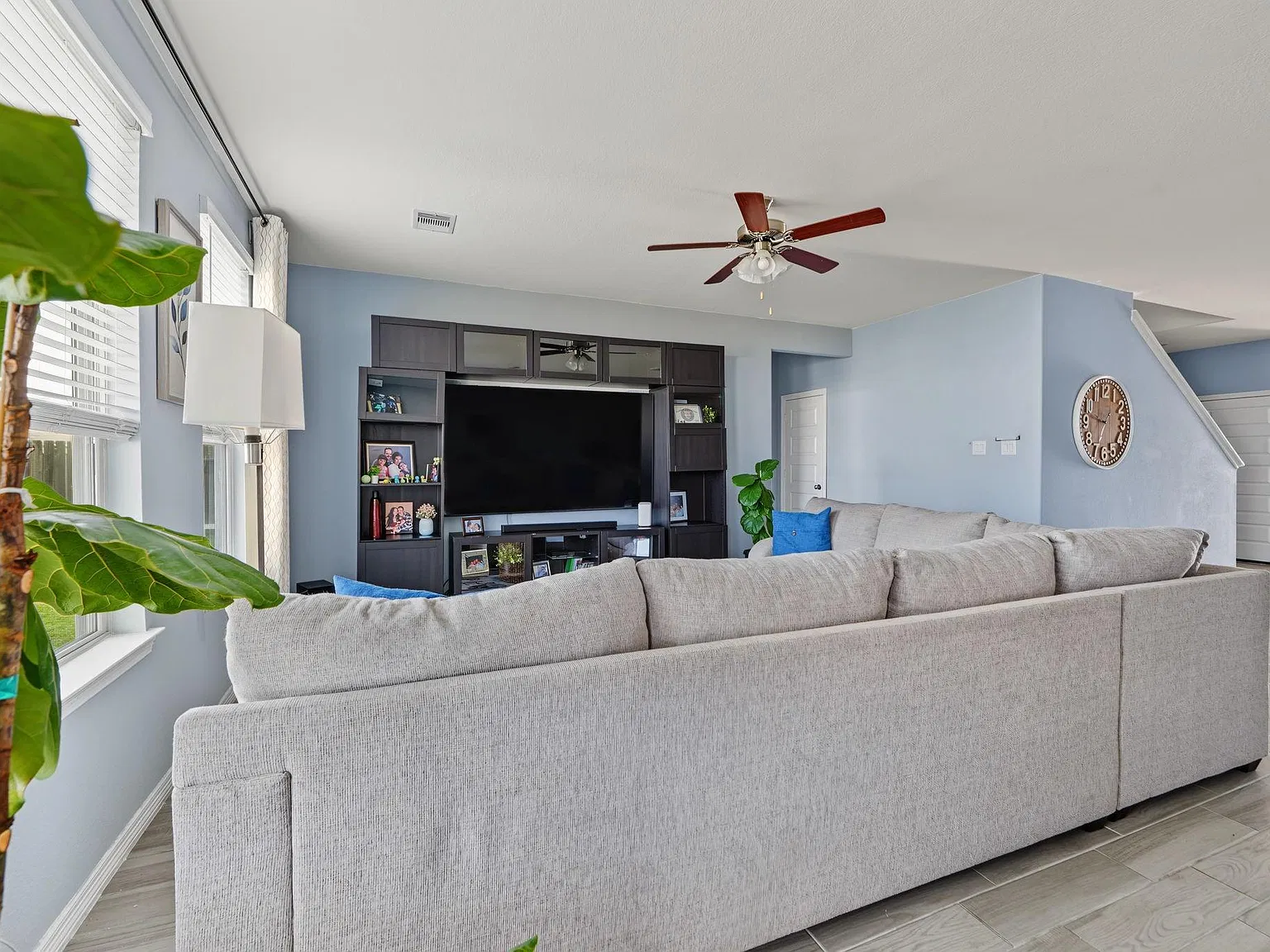 4 bed, 2.5 bath, 2641 sqft, $2,800 — Photo 4