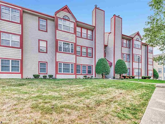 3rd image of 85 Trotters Ln #85-building 5
