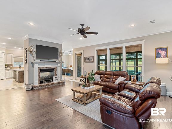 4th image of 32056 Badger Ct