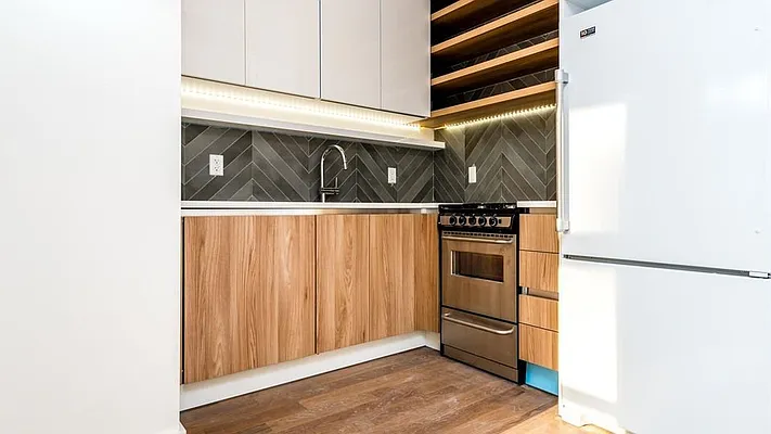 Rented by Nooklyn NYC LLC | media 37