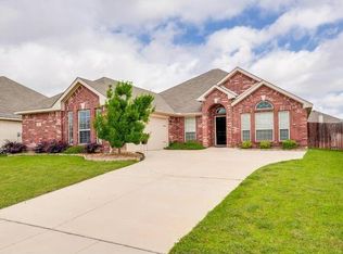 1611 Weeping Willow Ln, Arlington, TX 76002