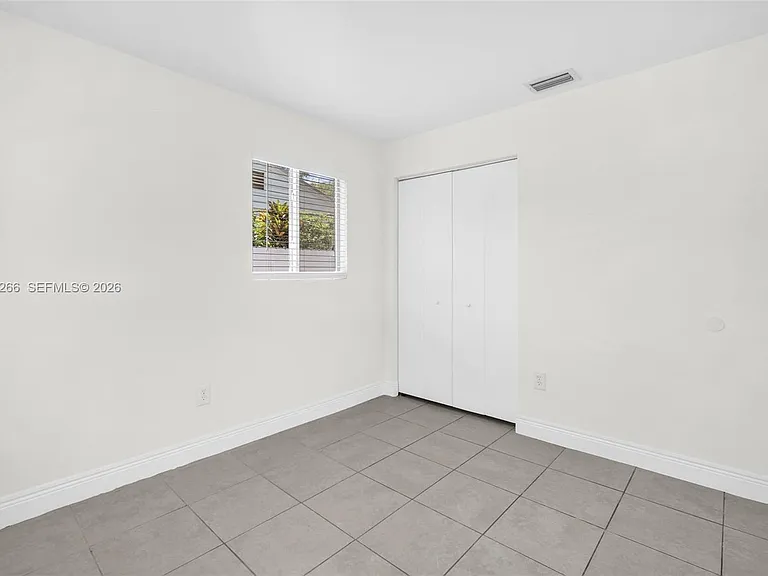 1550 NE 131st Ln #1550 — Photo 5