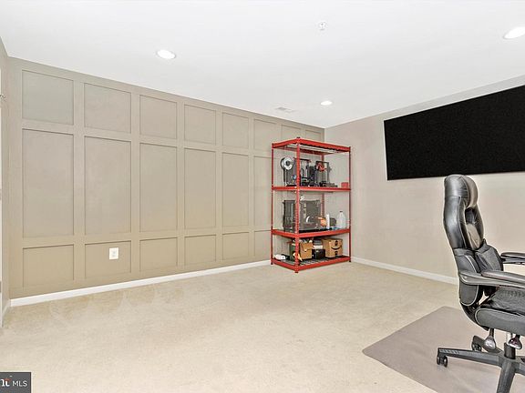 5th image of 6201 Newport Pl