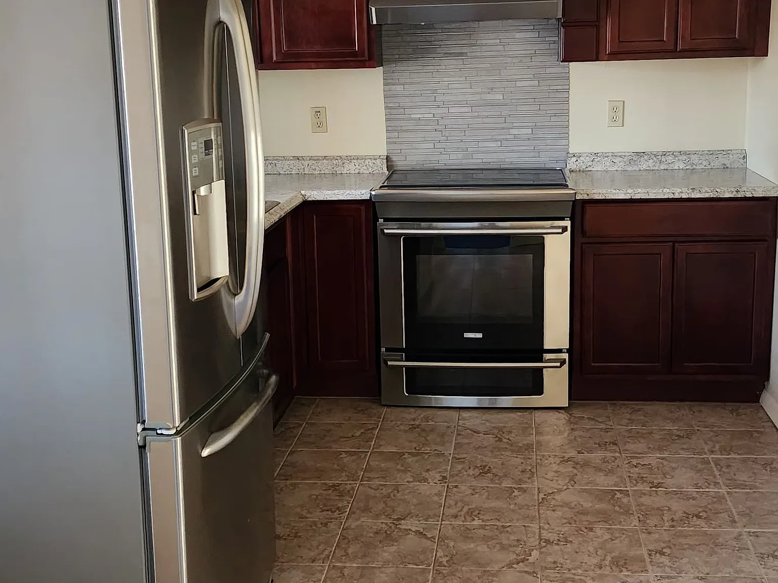 2 bed, 1000 sqft, $1,950 — Photo 3