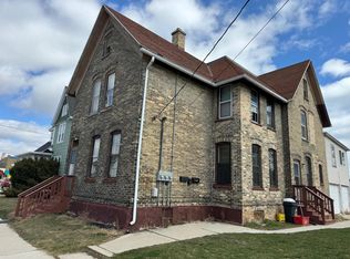 1013 S 15th St, Manitowoc, WI 54220