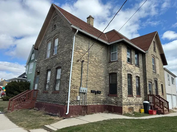 1013 South 15th STREET, Manitowoc, WI 54220