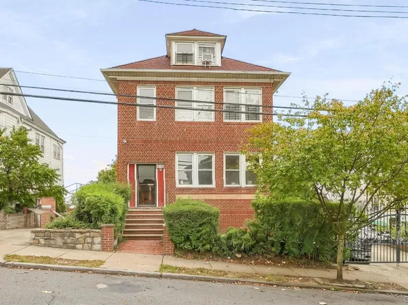 194 Voss Avenue, Yonkers, NY 10703