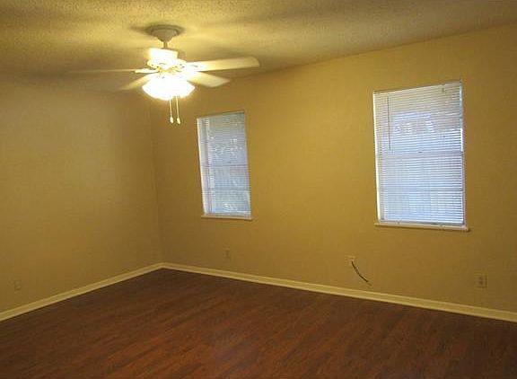 2nd image of 7503 Southgate Ln #A