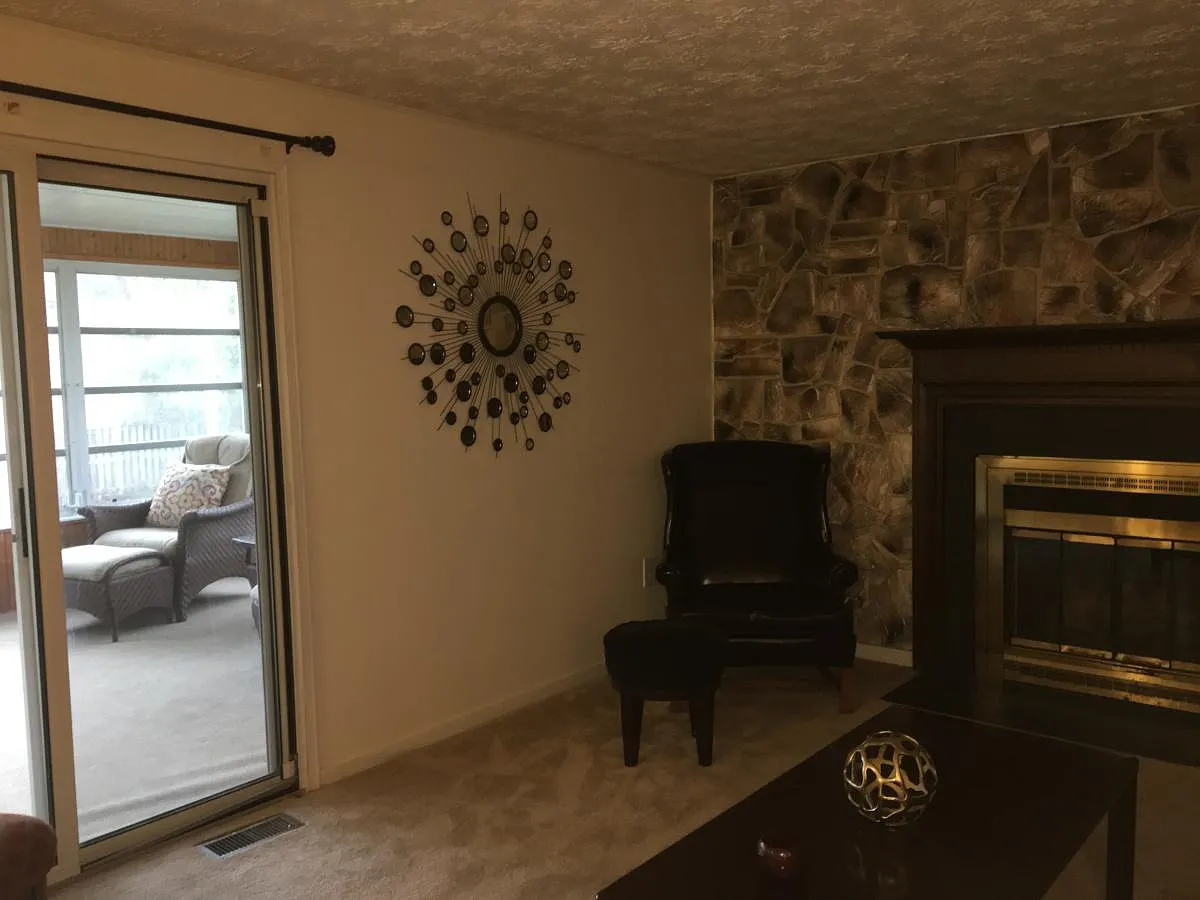 2 bed, 1.5 bath, 1500 sqft, $1,900 — Photo 2