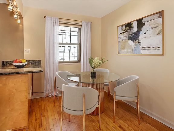4th image of 137-28 68th Dr APT A