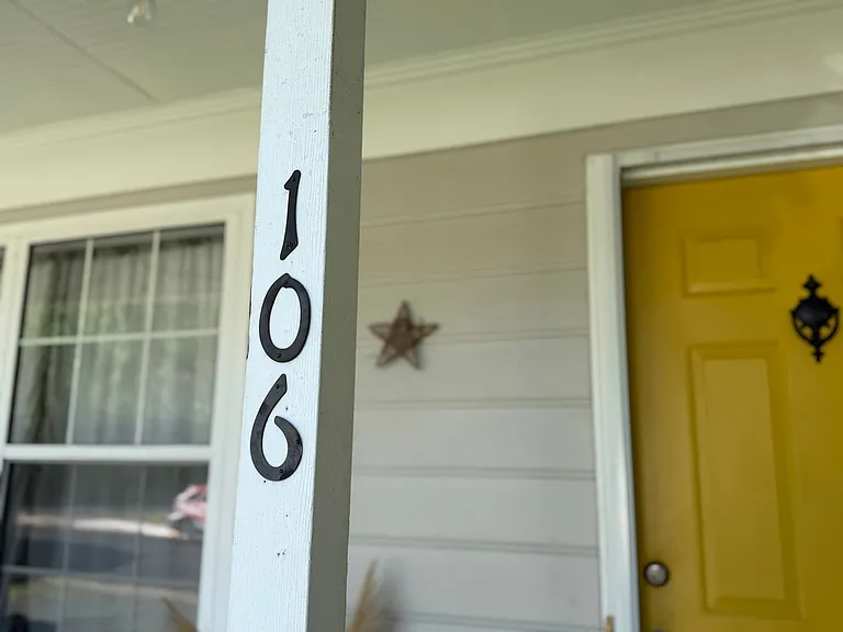 106 Westwood Cir — Photo 3