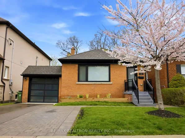 52 Burncrest Dr, Toronto, ON M5M 2Z5