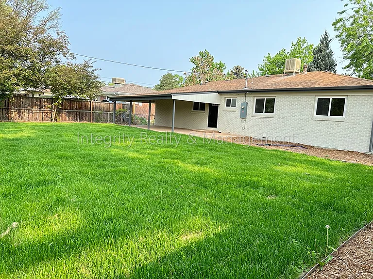 3092 W Layton Ave — Photo 38