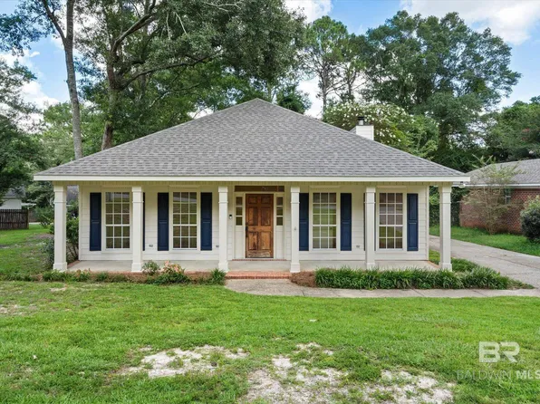 3032 Autumn Ridge Dr W, Mobile, AL 36695