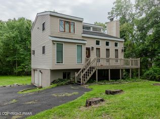 169 Pinewood Dr S, East Stroudsburg, PA 18302