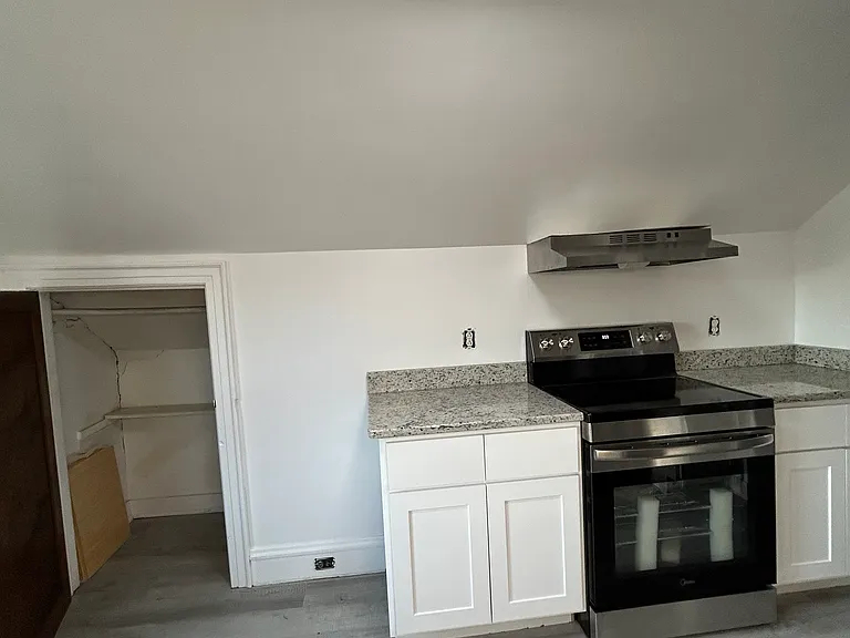 1814 Olive St #3 — Photo 3