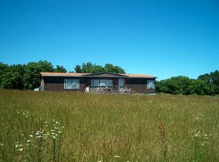 59425 Rocky Point Ln, New London, MO 63459