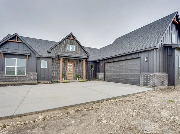 423 Hill Creek Ln, Hillsboro, TX 76645