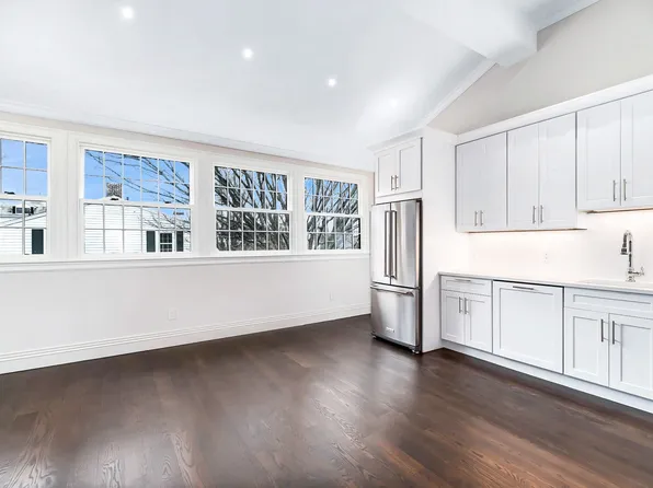 1 School St, Manchester, MA