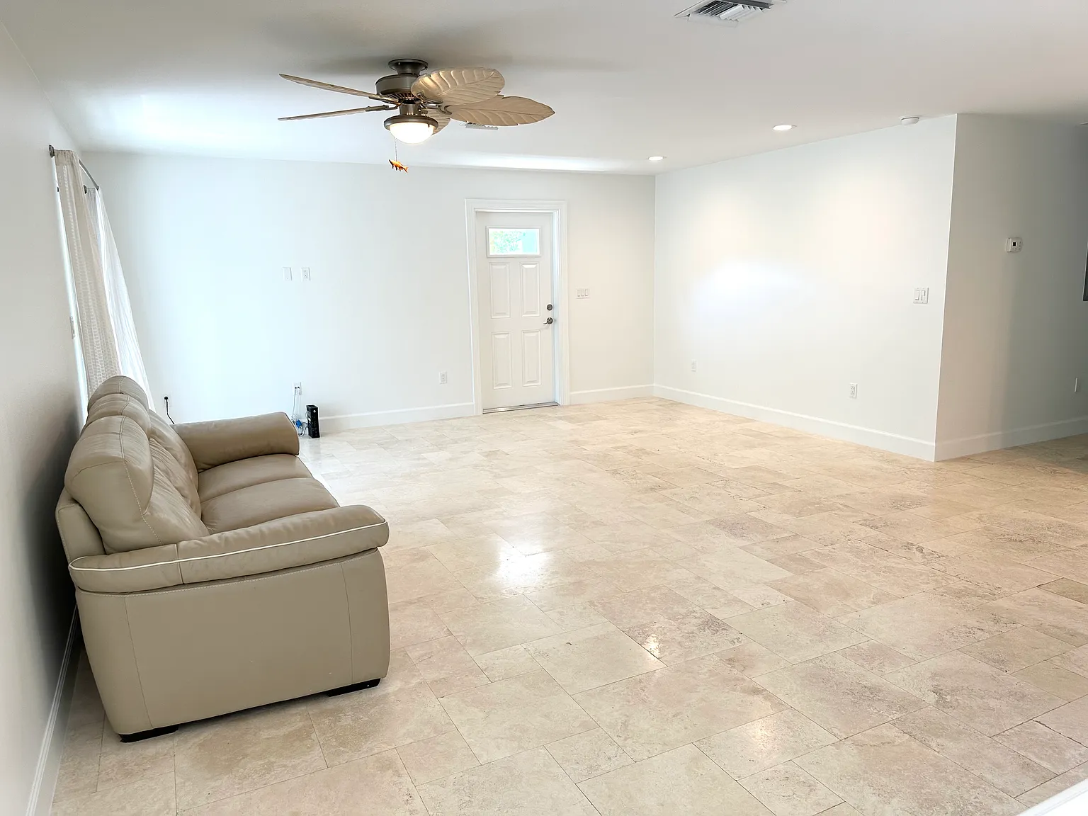 3 bed, 1400 sqft, $4,300 — Photo 4
