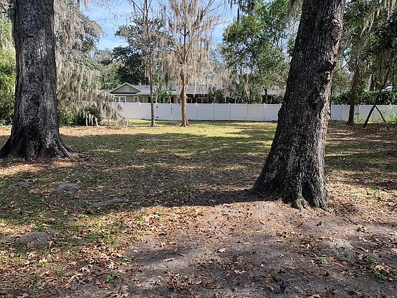 4th image of 721 SE 15th Ave