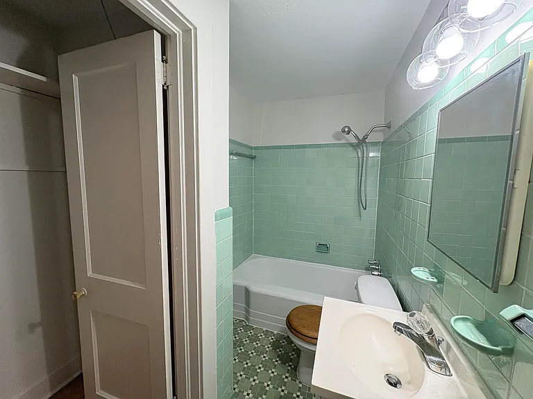 202 E Bradford Rd #3 — Photo 18