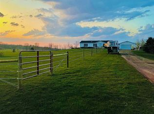 E8946 State Road 22, Bear Creek, WI 54922