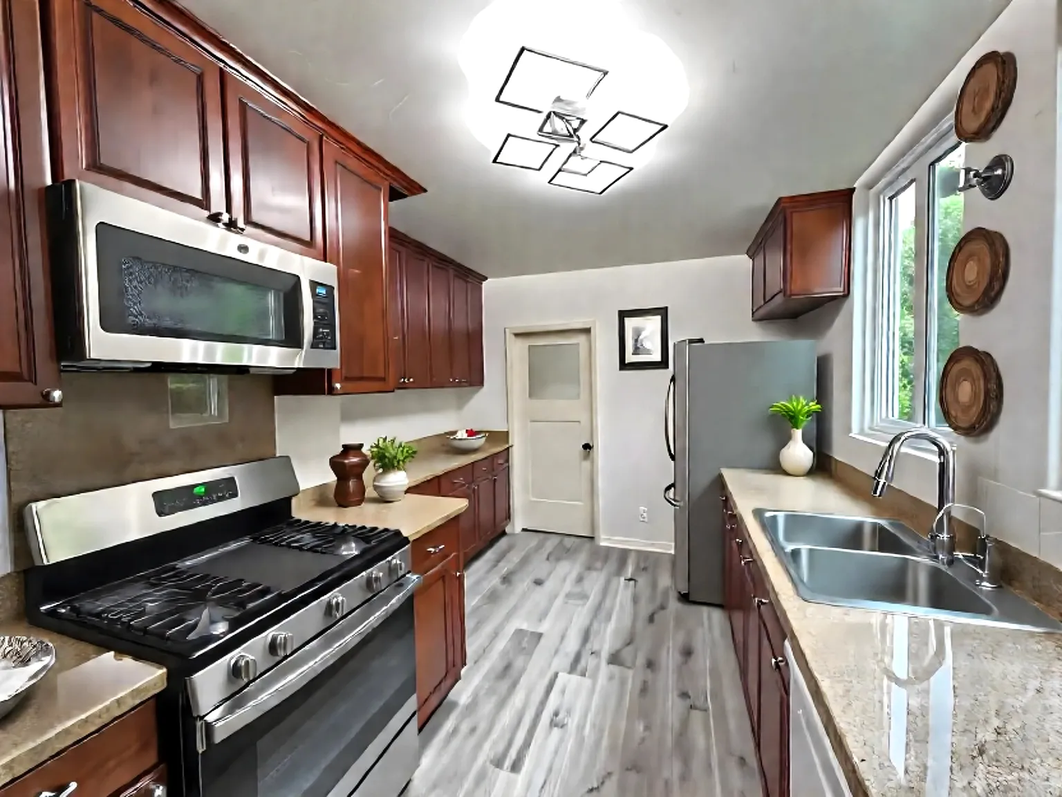 3 bed, 2009 sqft, $5,500 — Photo 4