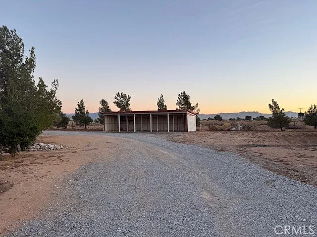 16100 Navajo Rd — Photo 11
