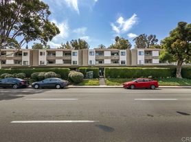 6725 Mission Gorge Rd