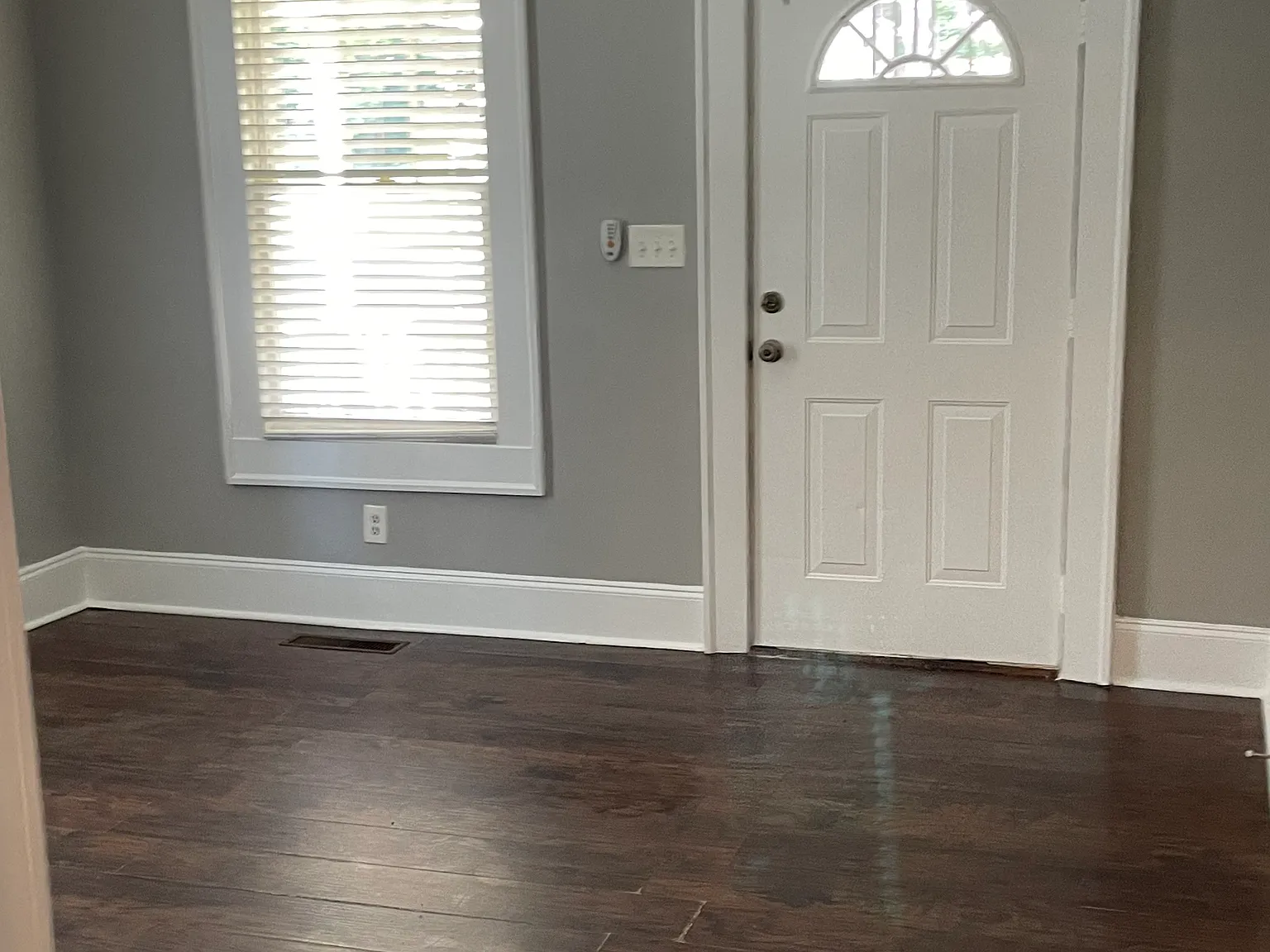 1132 Montreat Ave SW — Photo 2