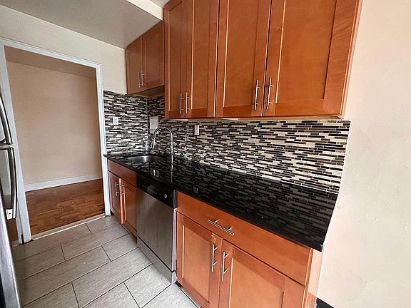 5th image of 196-47 69th Ave #6
