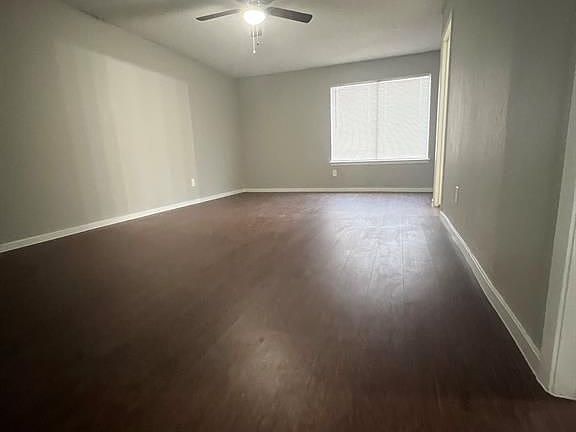 4th image of 12713 Carvel Ln