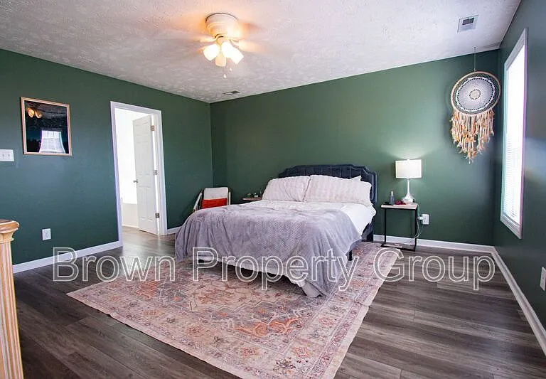 4918 Yorkchester Dr — Photo 17