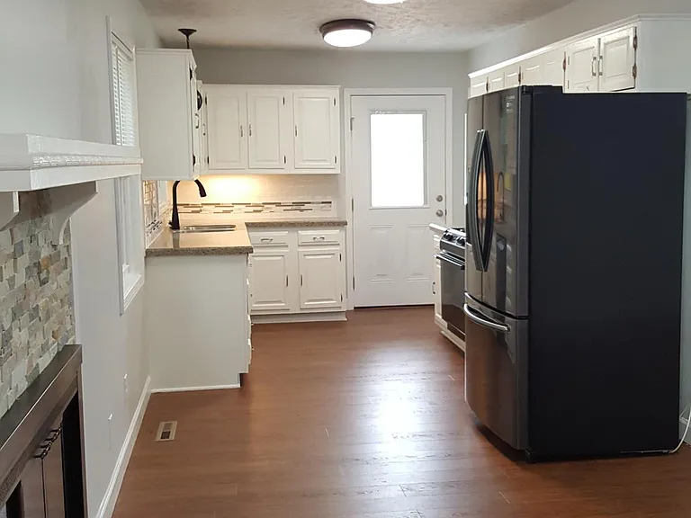 1221 Bethesda Rd — Photo 14