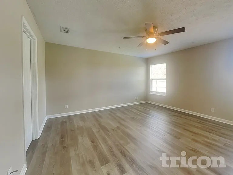 4480 Frost St — Photo 7
