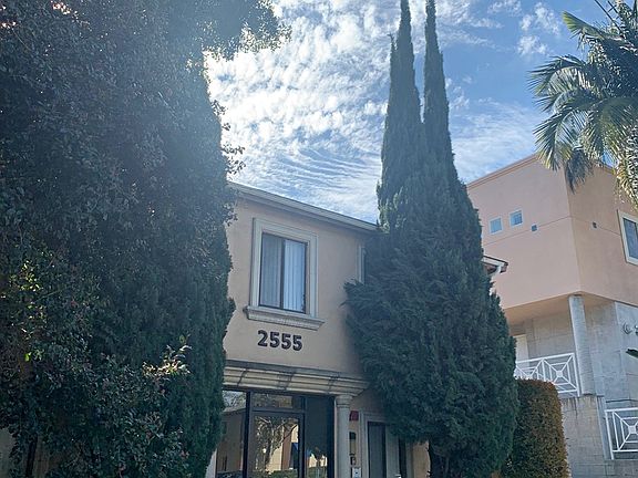 2nd image of 2555 S Sepulveda Blvd APT 7