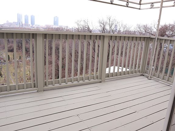 3rd image of 76 Waldo Ave Floor 2
