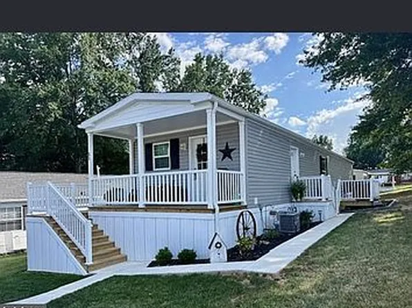 31 Cedar St, Manchester, PA 17345