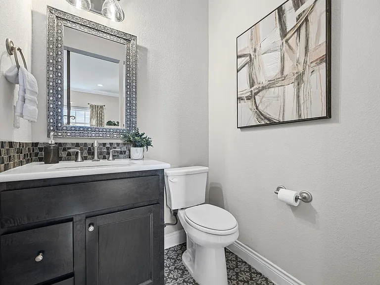 1112 Highknoll Ln #B — Photo 15