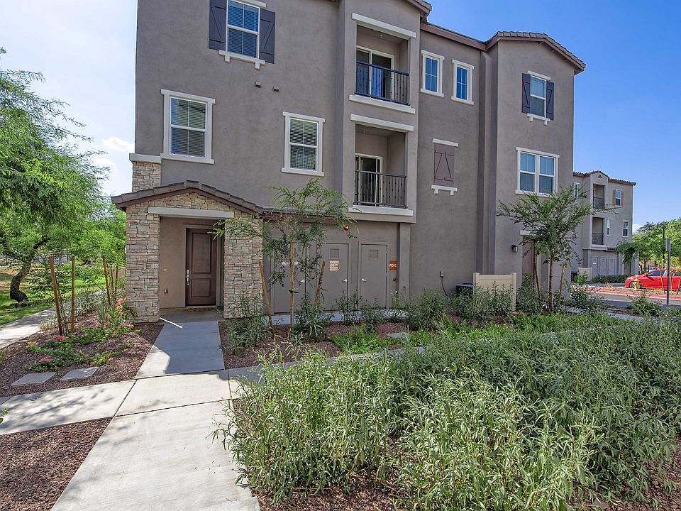 1st image of 2327 E Hidalgo Ave