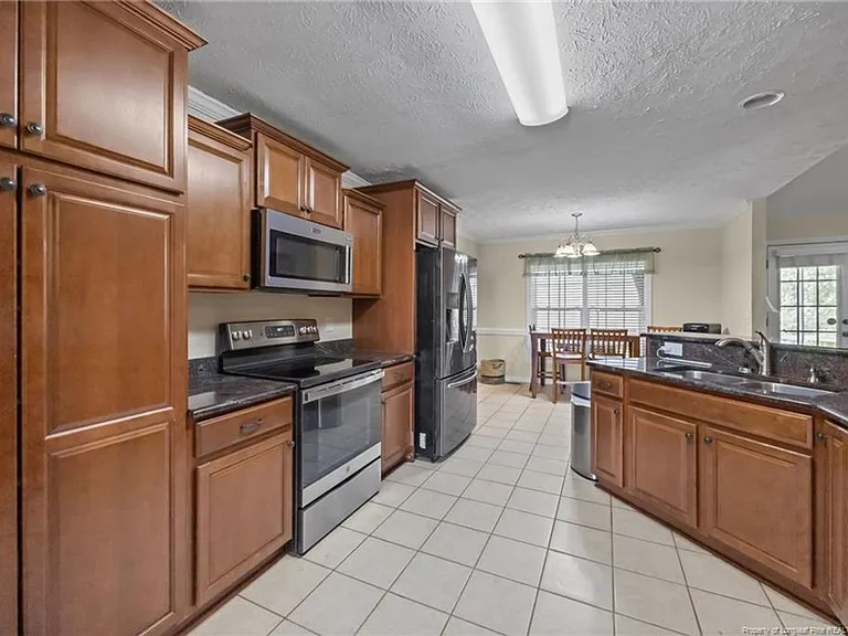 3805 Sunchase Dr — Photo 17