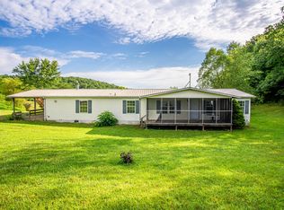 909 Holt Rd, East Bernstadt, KY 40729