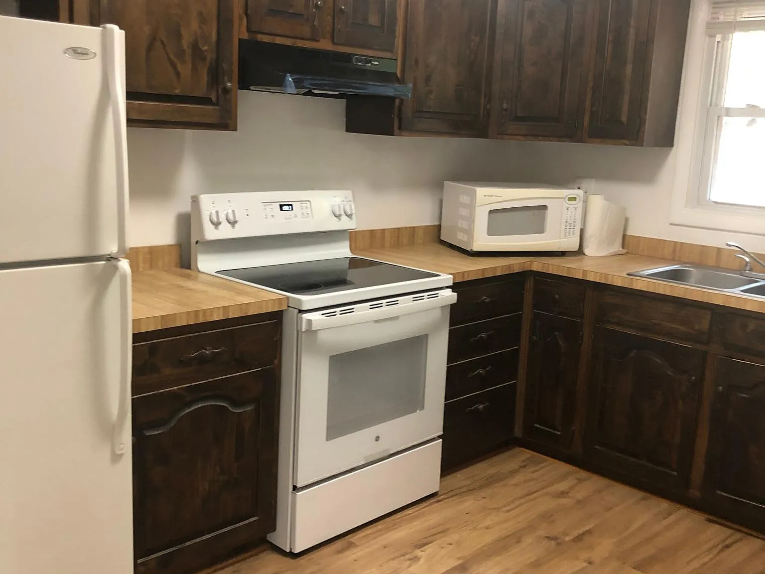 3 bed, 1600 sqft, $2,650 — Photo 4