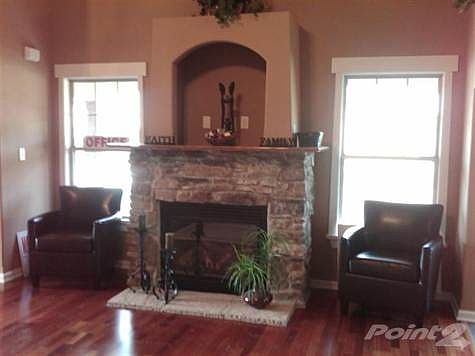Beautiful and inviting direct vent fireplace. Stay toasty wa