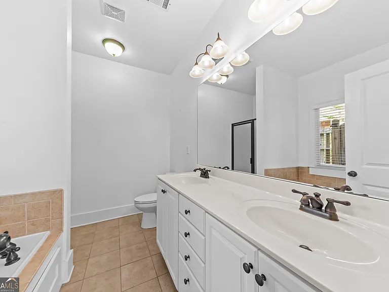 135 Idlewilde Dr — Photo 17