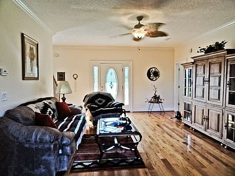 3rd image of 18 Tupelo Dr