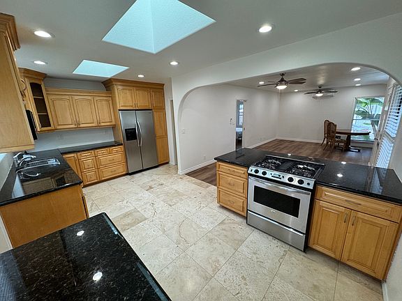 4th image of 3247 N Marwick Ave